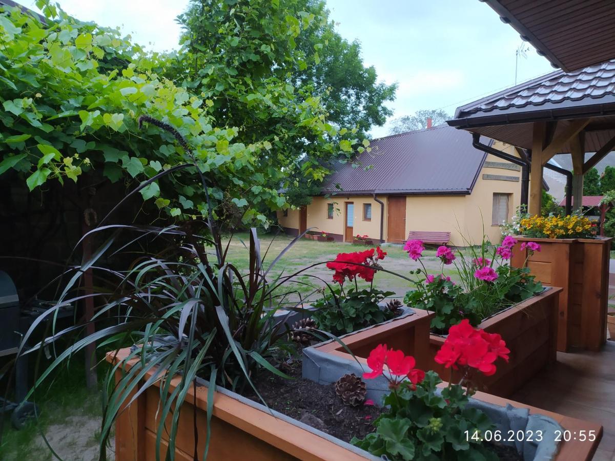Dolistówka Apartamento Goniadz Exterior foto